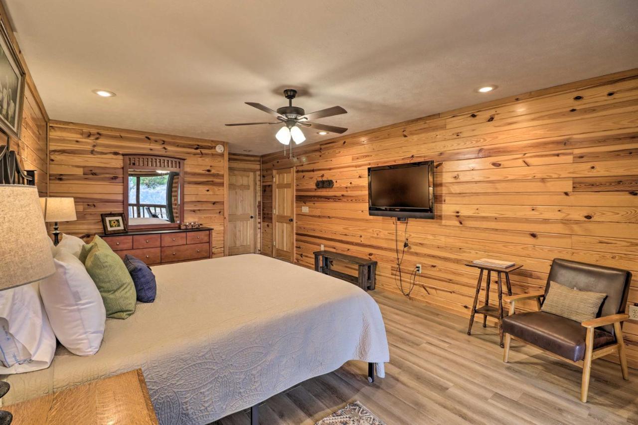 Piney Bluff Retreat With Mountain Views!ヴィラ エクステリア 写真
